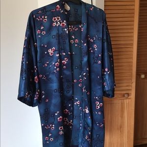 Vintage floral satin belted kimono OS